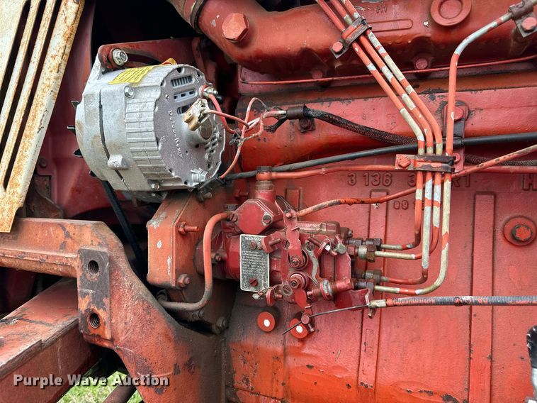 image for item EJ8412 1973 International Harvester 574 tractor