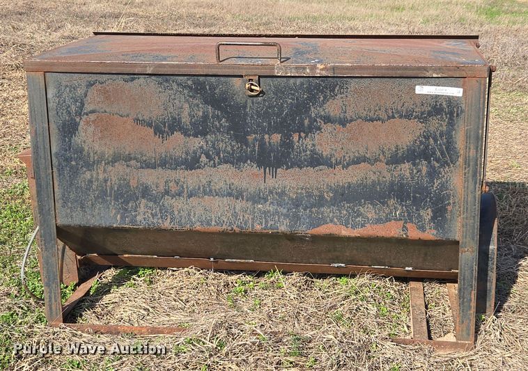 image for item EJ8414 Cake feeder