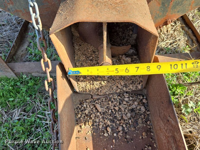 image for item EJ8414 Cake feeder