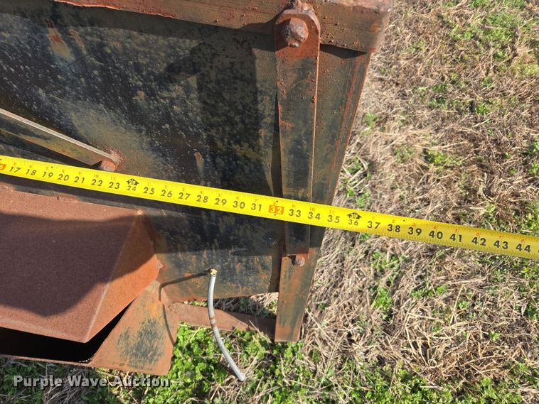 image for item EJ8414 Cake feeder