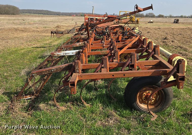 image for item EJ8415 Krause 1506 field cultivator