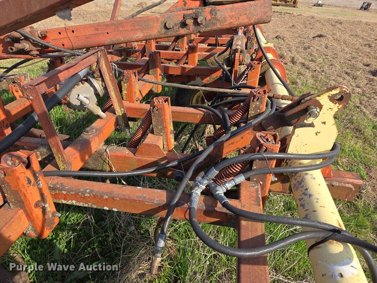 image for item EJ8415 Krause 1506 field cultivator
