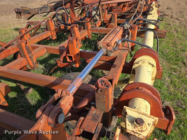 image for item EJ8415 Krause 1506 field cultivator