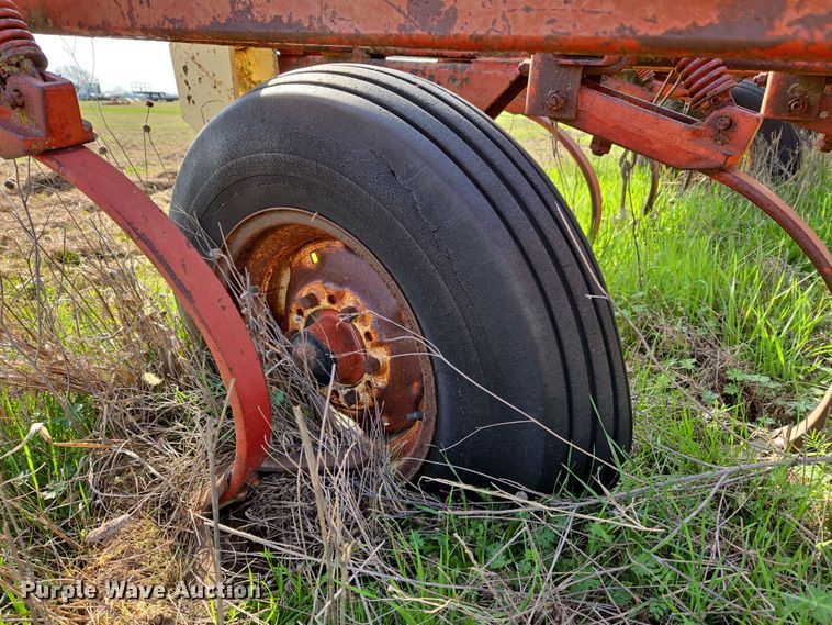 image for item EJ8415 Krause 1506 field cultivator