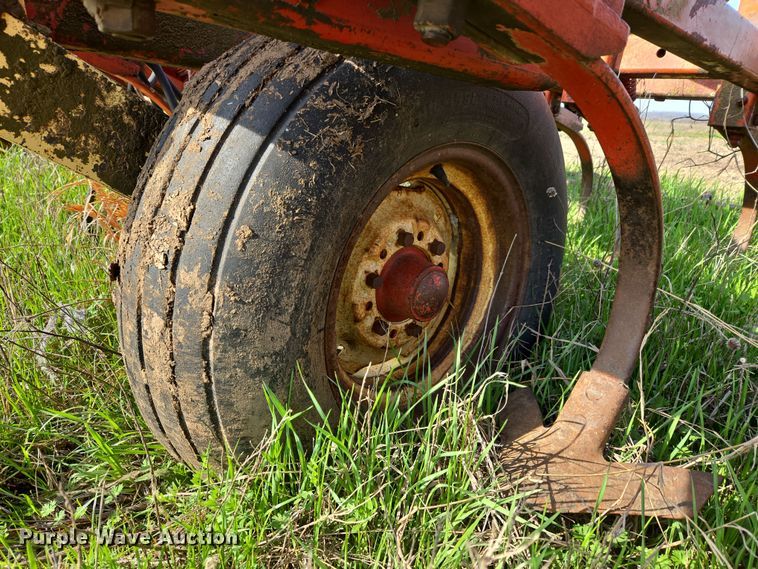 image for item EJ8415 Krause 1506 field cultivator