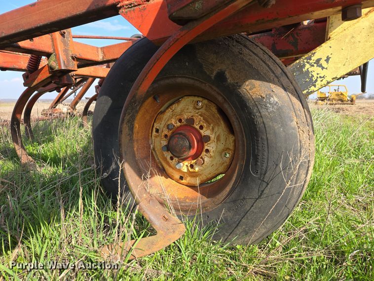 image for item EJ8415 Krause 1506 field cultivator