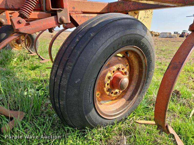 image for item EJ8415 Krause 1506 field cultivator