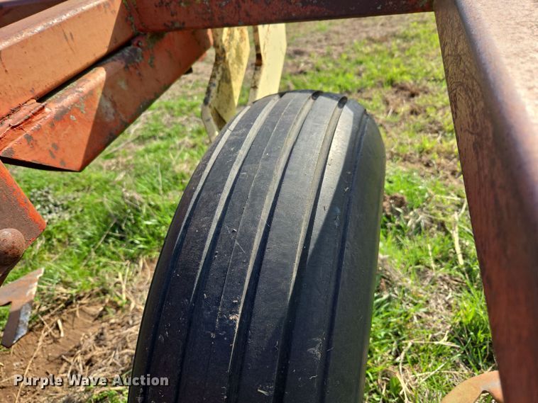 image for item EJ8415 Krause 1506 field cultivator