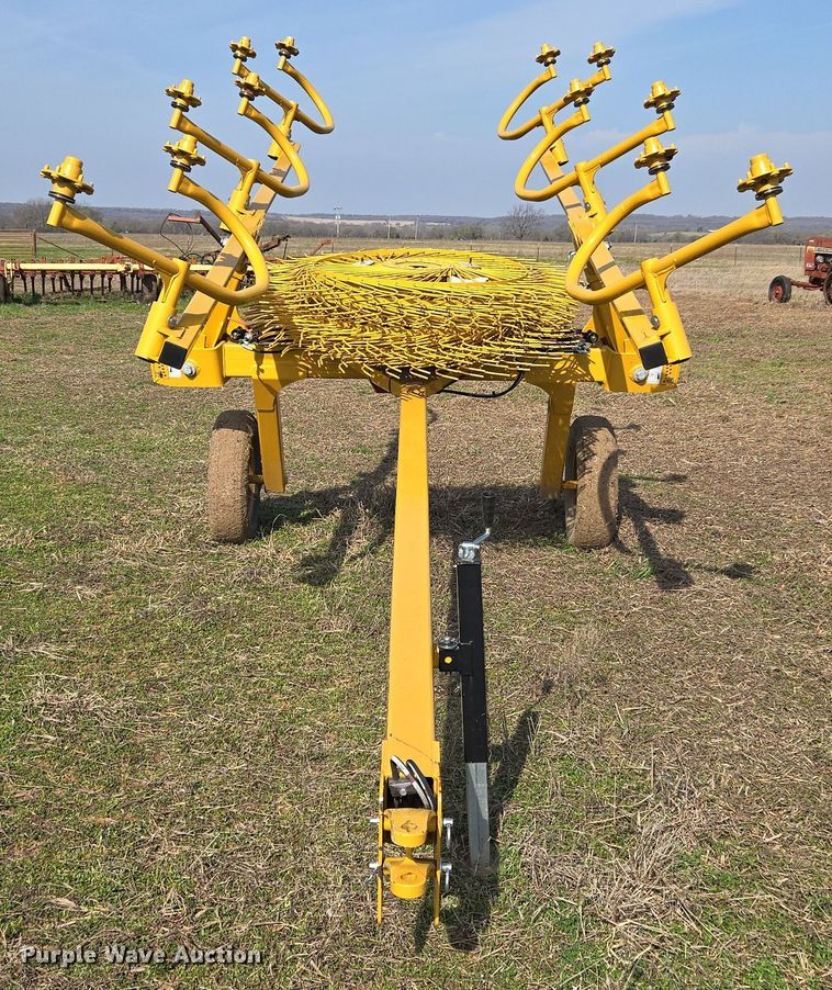 image for item EJ8416 2023 Vermeer VR1224 hay rake