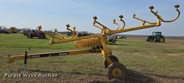 image for item EJ8416 2023 Vermeer VR1224 hay rake