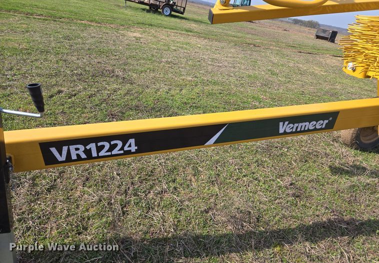 image for item EJ8416 2023 Vermeer VR1224 hay rake