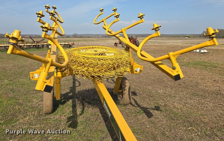 image for item EJ8416 2023 Vermeer VR1224 hay rake