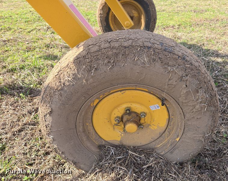 image for item EJ8416 2023 Vermeer VR1224 hay rake