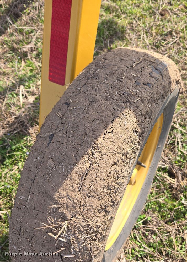 image for item EJ8416 2023 Vermeer VR1224 hay rake