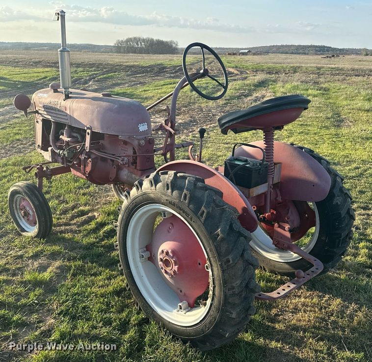 image for item EJ8421 International Harvester Farmall Cub tractor