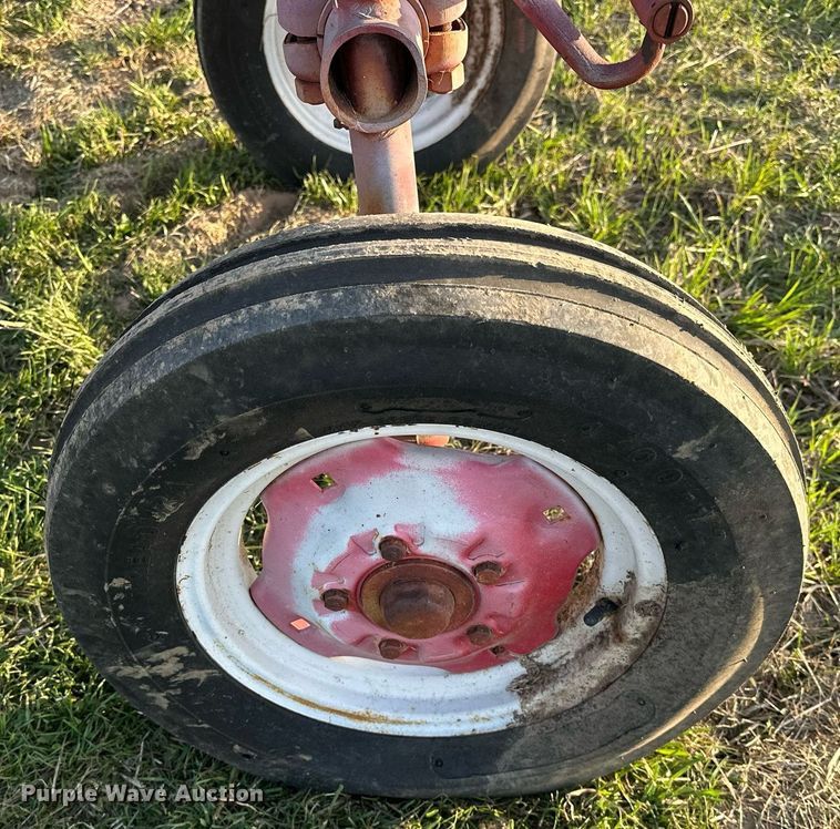 image for item EJ8421 International Harvester Farmall Cub tractor