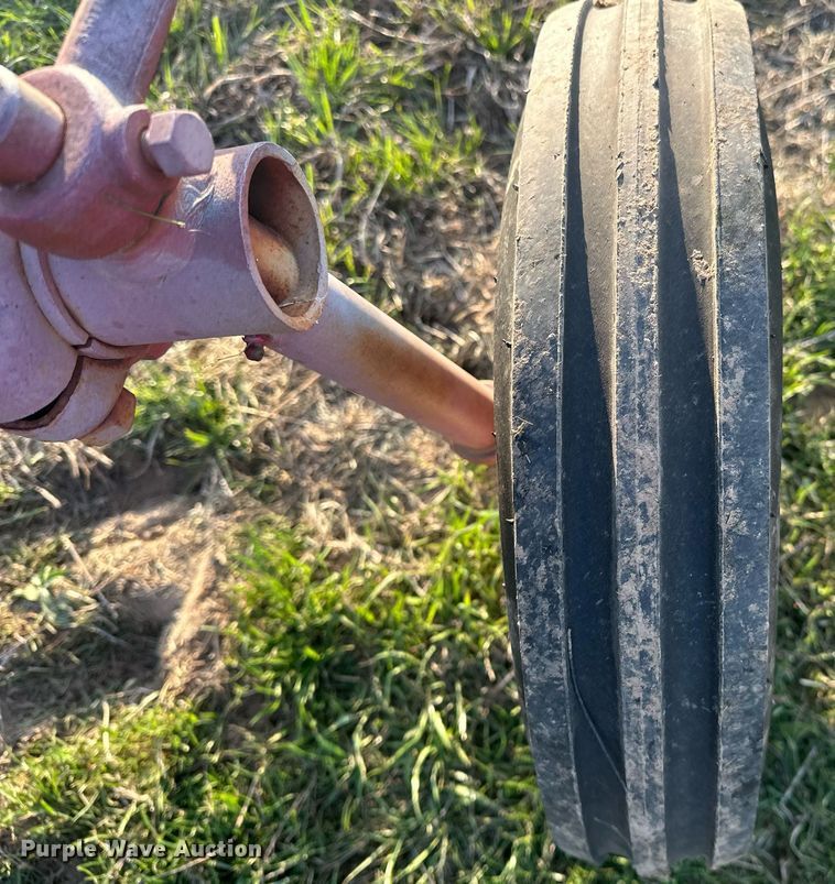 image for item EJ8421 International Harvester Farmall Cub tractor