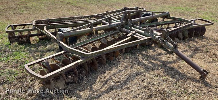 image for item EJ8423 John Deere tandem disk