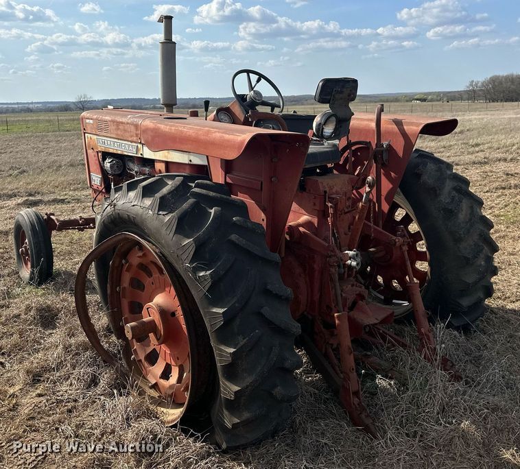 image for item EJ8425 International Farmall 756 tractor