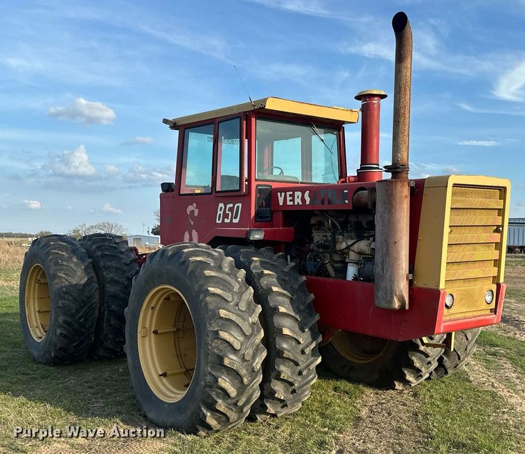 image for item EJ8428 1976 Versatile 850 4WD tractor