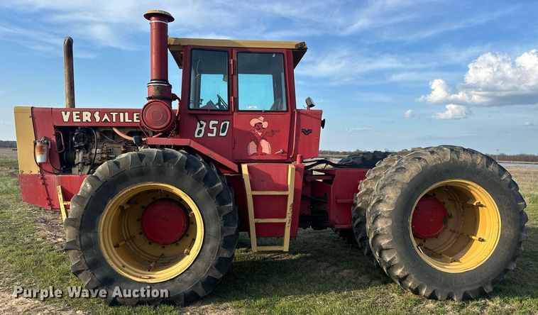 image for item EJ8428 1976 Versatile 850 4WD tractor