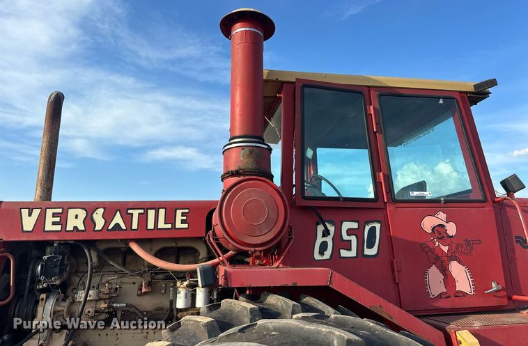 image for item EJ8428 1976 Versatile 850 4WD tractor