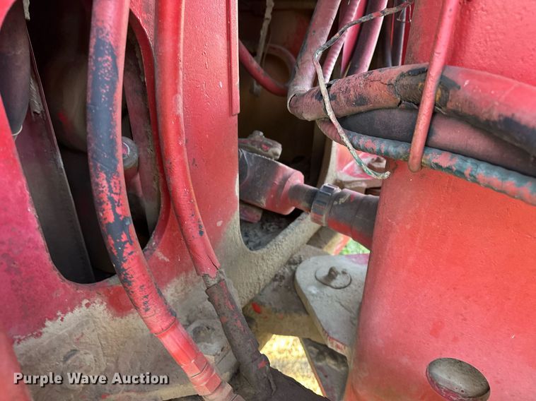 image for item EJ8428 1976 Versatile 850 4WD tractor