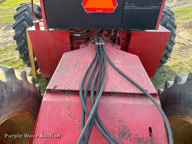 image for item EJ8428 1976 Versatile 850 4WD tractor