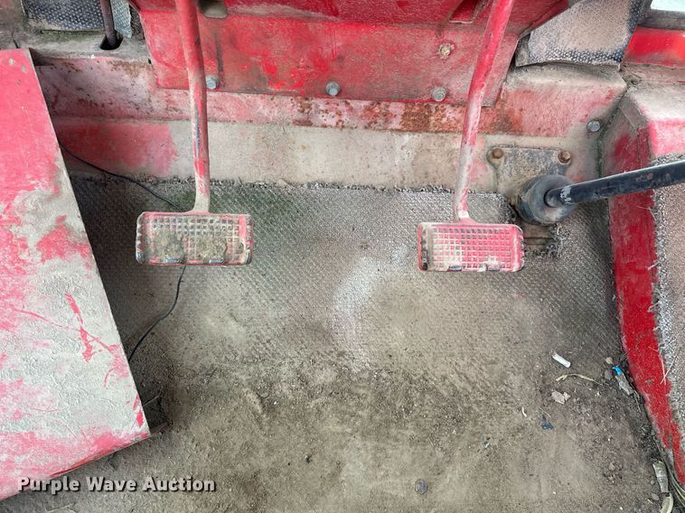 image for item EJ8428 1976 Versatile 850 4WD tractor