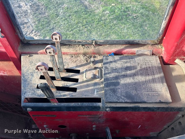 image for item EJ8428 1976 Versatile 850 4WD tractor