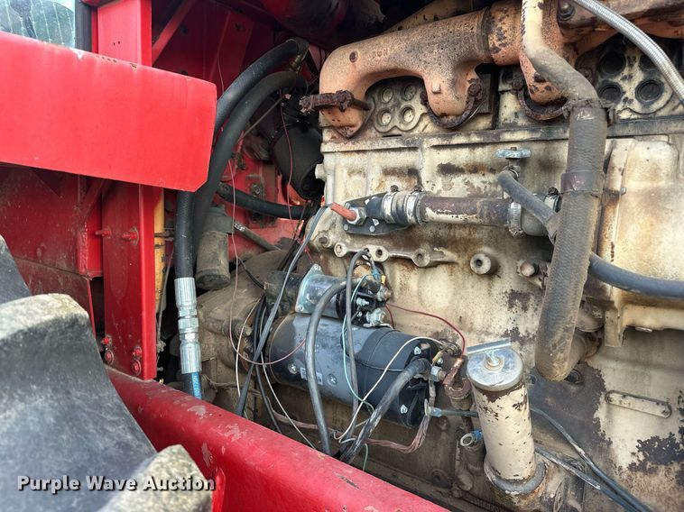 image for item EJ8428 1976 Versatile 850 4WD tractor