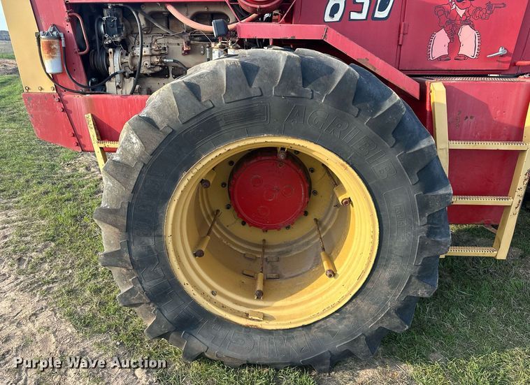 image for item EJ8428 1976 Versatile 850 4WD tractor