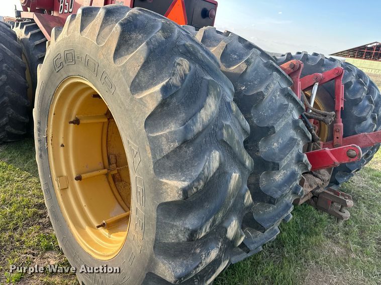 image for item EJ8428 1976 Versatile 850 4WD tractor