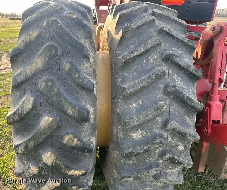 image for item EJ8428 1976 Versatile 850 4WD tractor