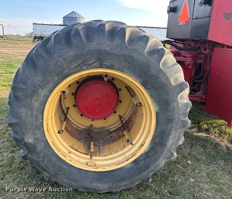 image for item EJ8428 1976 Versatile 850 4WD tractor