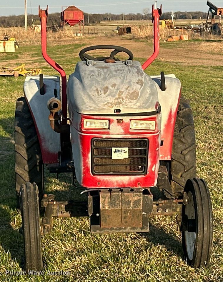 image for item EJ8429 2005 Farm Pro 2420 tractor