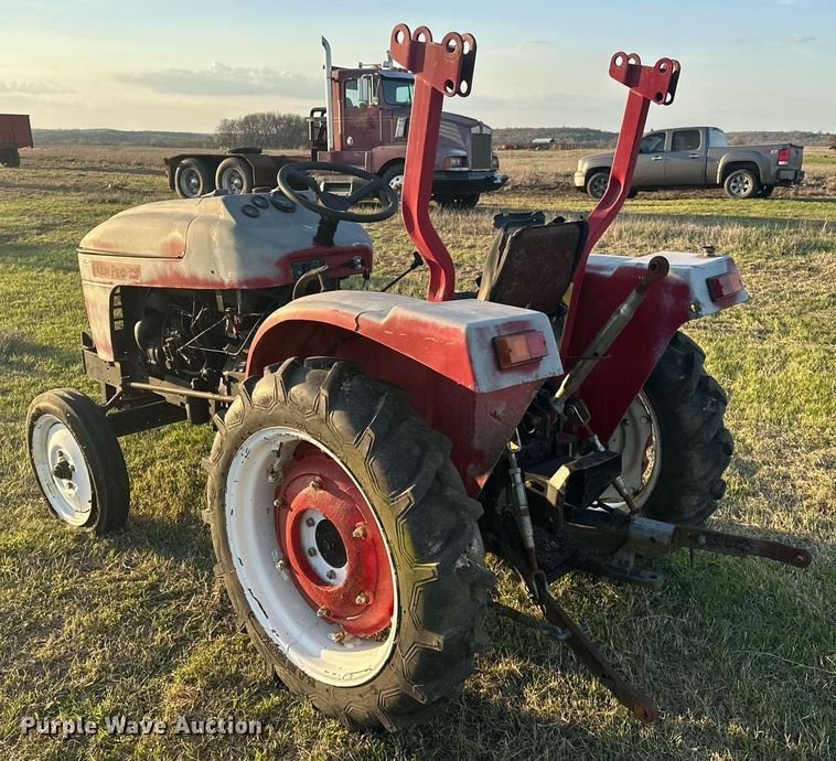 image for item EJ8429 2005 Farm Pro 2420 tractor