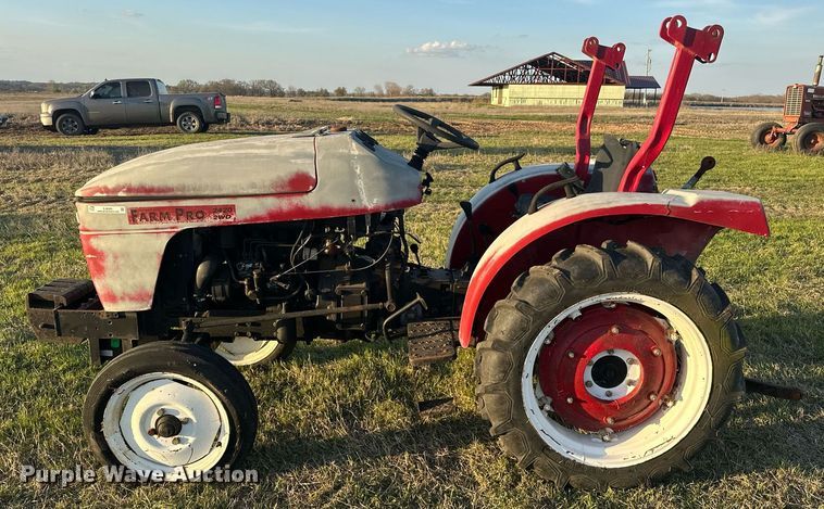 image for item EJ8429 2005 Farm Pro 2420 tractor