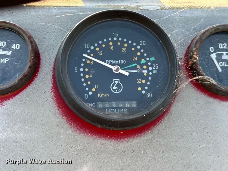 image for item EJ8429 2005 Farm Pro 2420 tractor