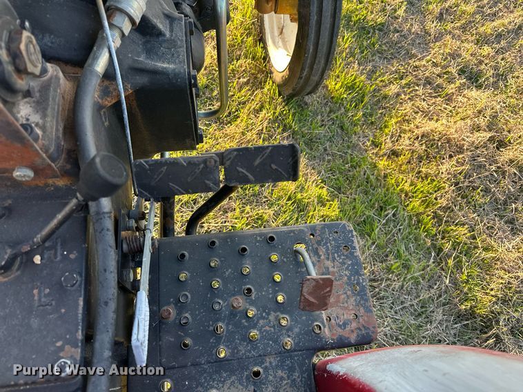 image for item EJ8429 2005 Farm Pro 2420 tractor