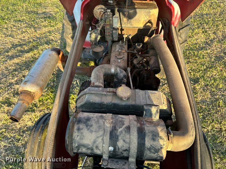 image for item EJ8429 2005 Farm Pro 2420 tractor