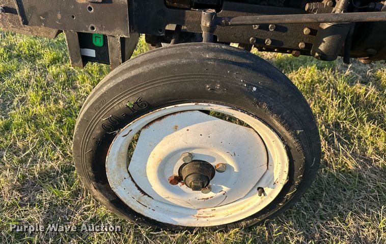 image for item EJ8429 2005 Farm Pro 2420 tractor