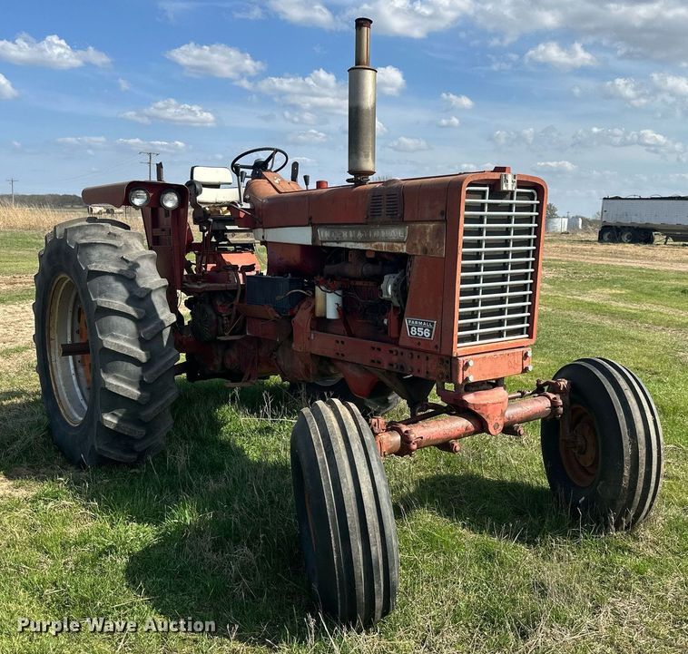 image for item EJ8430 1964 International Farmall 856 tractor