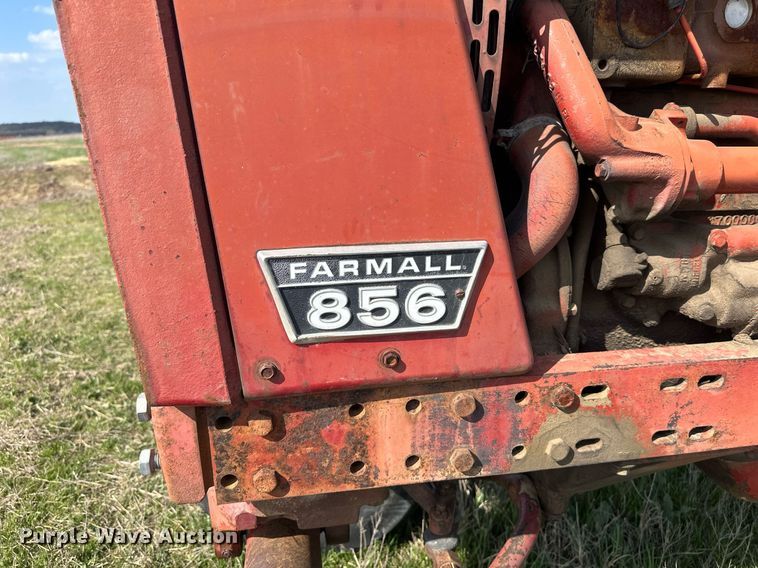 image for item EJ8430 1964 International Farmall 856 tractor