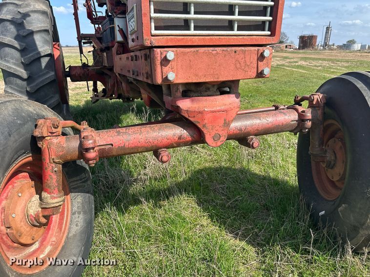 image for item EJ8430 1964 International Farmall 856 tractor