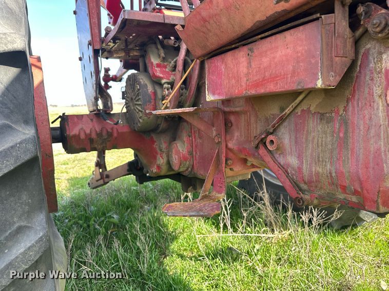 image for item EJ8430 1964 International Farmall 856 tractor