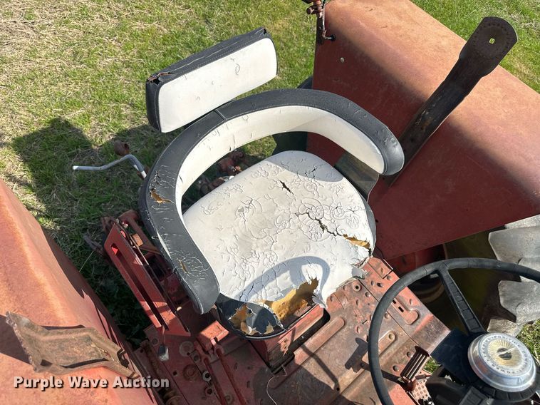 image for item EJ8430 1964 International Farmall 856 tractor