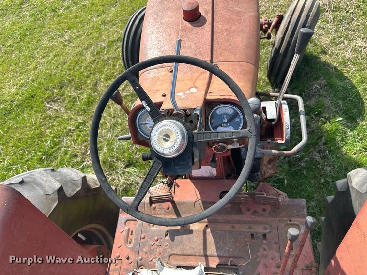 image for item EJ8430 1964 International Farmall 856 tractor