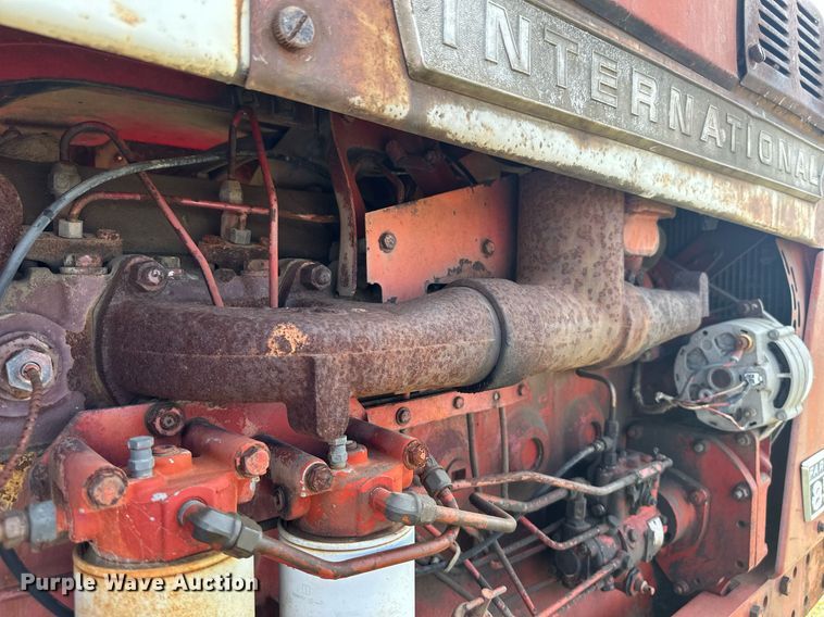 image for item EJ8430 1964 International Farmall 856 tractor