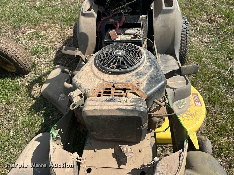 image for item EJ8441 (2) John Deere lawn mowers